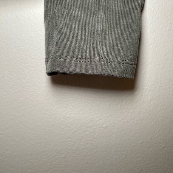 Aritzia Babaton Gray Mockneck Long Sleeve Stretchy Crop Shirt Women size Medium - Picture 6 of 9